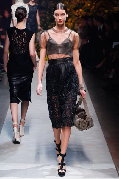 Look 35